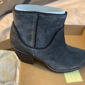 New Sofft brand booties. Great quality.Leather!